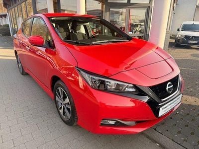 Gebraucht Nissan Leaf Acenta 110 kW (150 PS) 2022 Rot Kleinwagen