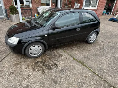 Gebraucht Opel Corsa 58 PS (42 kW) 2001 Schwarz Kleinwagen