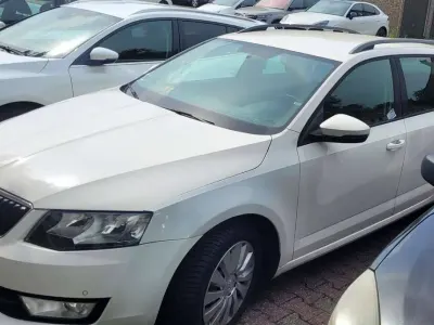 Gebraucht Skoda Octavia Ambition 150 PS (110 kW) 2014 Weiß Kombi