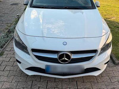 Mercedes CLA200