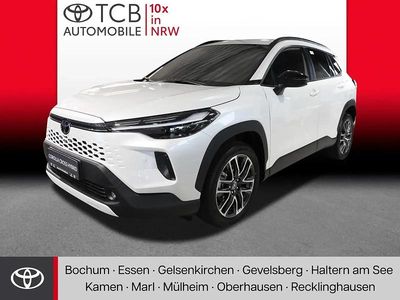 Weiß Gebraucht 2025 Toyota Corolla Cross Team SUV | 38.887 € (Teuer)