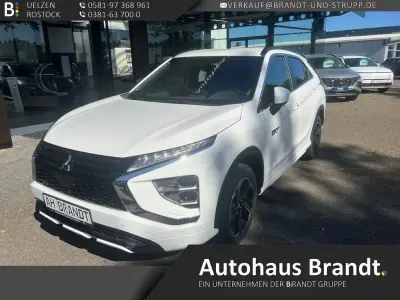 Gebraucht Mitsubishi Eclipse Cross Plus 188 PS (138 kW) 2022 Weiss SUV