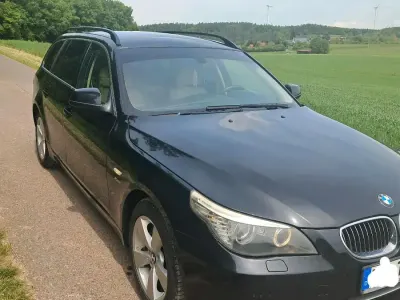 Gebraucht BMW 525 197 PS (144 kW) 2009 Blau Kombi