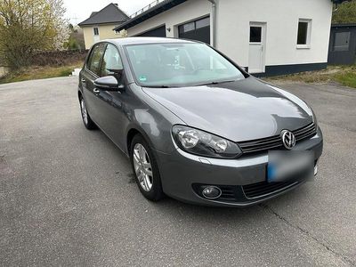 Gebraucht VW Golf VI Highline 122 PS (89 kW) 2010 Grau Kleinwagen