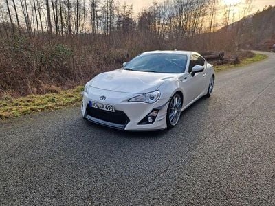 Weiß Gebraucht 2015 Toyota GT86 GT Coupé | 26.900 € (Etwas zu teuer)