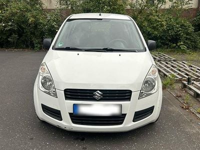 Gebraucht Suzuki Splash 65 PS (47 kW) 2011 Weiß Kleinwagen