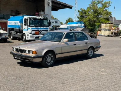 Gebraucht BMW 740 286 PS (210 kW) 1992 Gold Limousine