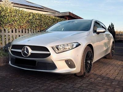 Gebraucht Mercedes A200 Progressive 163 PS (119 kW) 2019 Silber Limousine