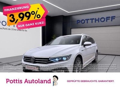 Weiss Gebraucht 2023 VW Passat Elegance Kombi | 27.377 € (Fairer Preis)