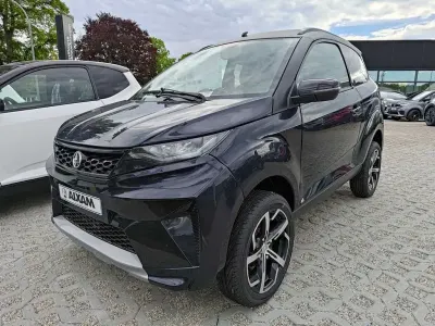 Nowe Aixam e-Crossover 2026 Czarny