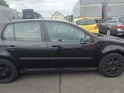 Gebraucht VW Golf V 75 PS (55 kW) 2006 Schwarz Kleinwagen