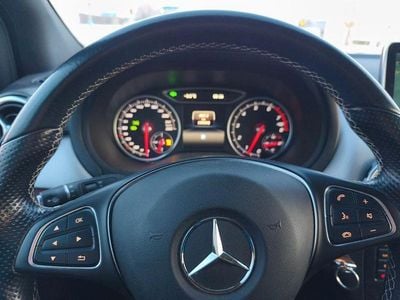 Gebraucht Mercedes B200 Urban 156 PS (114 kW) 2015 Grau Van / Kleinbus