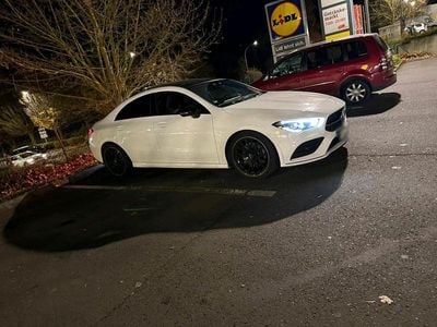 Gebraucht Mercedes CLA200 163 PS (119 kW) 2020 Weiß Limousine