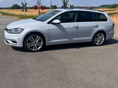 Gebraucht VW Golf VII Highline 150 PS (110 kW) 2018 Weiß Kombi