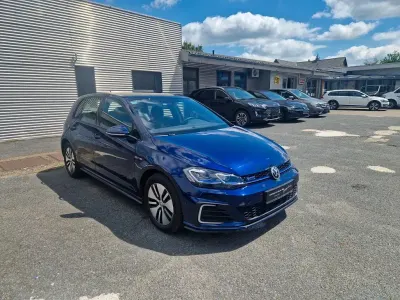 Gebraucht VW Golf VII GTE 204 PS (150 kW) 2017 Blau Limousine