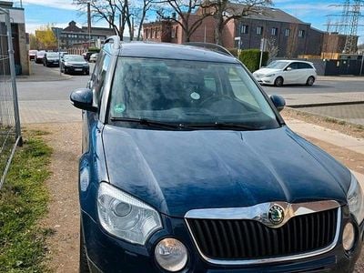 Begagnad Skoda Yeti 140 HK (102 kW) 2013 Blå SUV