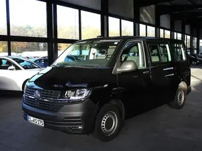 Usata VW Caravelle 150 CV (110 kW) 2023 Nero Furgone