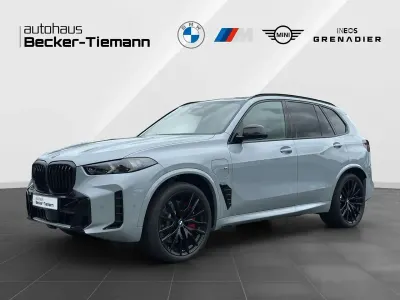 Neu BMW X5 M Sport 489 PS (359 kW) 2026 Grau SUV