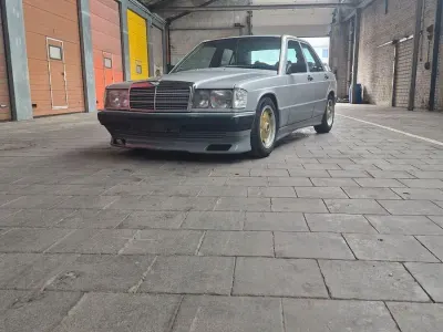 Gebraucht Mercedes 190 120 PS (88 kW) 1990 Silber Limousine