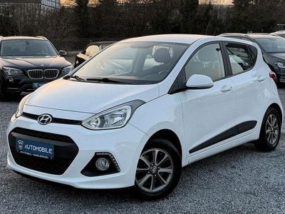 Gebraucht Hyundai i10 Trend 67 PS (49 kW) 2015 Weiß Kleinwagen