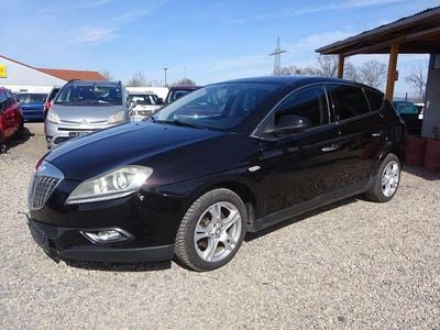 Gebraucht Lancia Delta 120 PS (88 kW) 2011 Schwarz Kleinwagen
