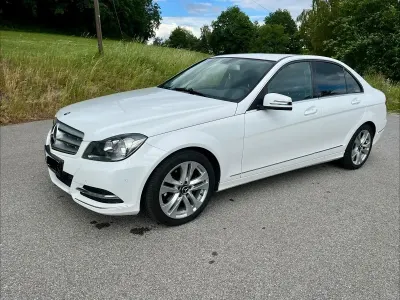 Gebraucht Mercedes C180 Avantgarde 156 PS (114 kW) 2012 Weiß Limousine