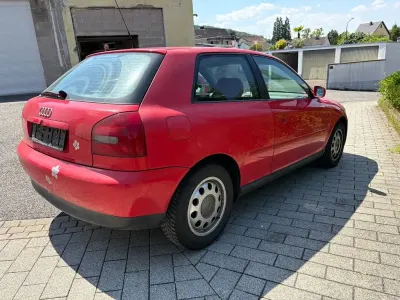 Gebraucht Audi A3 Ambiente 125 PS (91 kW) 1997 Rot Kleinwagen