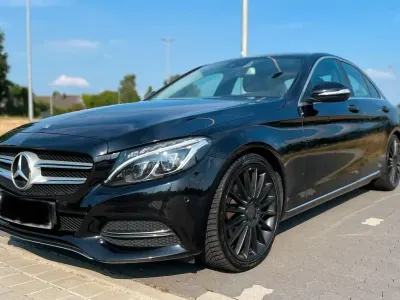 Gebraucht Mercedes C180 Avantgarde 156 PS (114 kW) 2015 Schwarz Limousine
