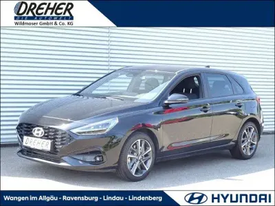 Gebraucht Hyundai i30 Advantage 101 PS (74 kW) 2025 Abyss black Kleinwagen