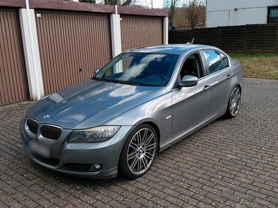 Gebraucht BMW 325 218 PS (160 kW) 2009 Grau Limousine