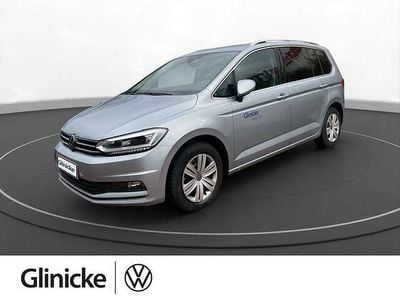 Silber Gebraucht 2024 VW Touran Highline Van / Kleinbus | 37.970 € (Etwas zu teuer)