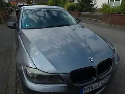 Gebraucht BMW 320 Sport Line 170 PS (125 kW) 2009 Grau Limousine