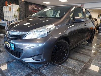 Gebraucht Toyota Yaris Life 99 PS (72 kW) 2012 Grau Kleinwagen