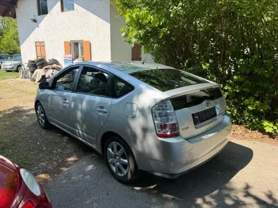 Käytetty Toyota Prius Sol 77 HP (56 kW) 2008 Hopea Viistoperä