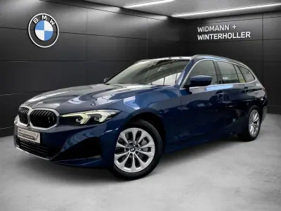 Gebraucht BMW 330 Sport Line 245 PS (180 kW) 2023 Blau Kombi