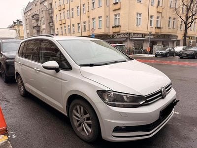 Gebraucht VW Touran 116 PS (85 kW) 2017 Weiß Van / Kleinbus