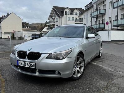 Gebraucht BMW 523 177 PS (130 kW) 2006 Silber Limousine