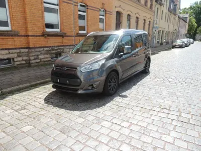 Gebraucht Ford Tourneo Connect Titanium 120 PS (88 kW) 2017 Grau Van / Kleinbus