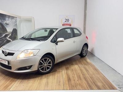 Gebraucht Toyota Auris Life 101 PS (74 kW) 2011 Silber Kleinwagen