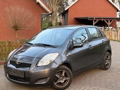 Usata Toyota Yaris 101 CV (74 kW) 2008 Grigio Utilitaria