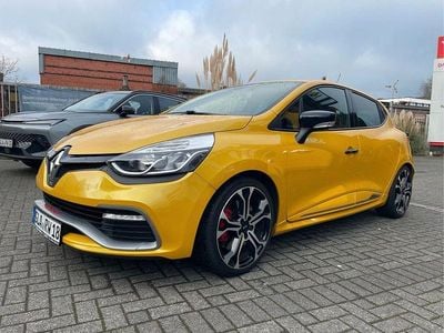 Gebraucht Renault Clio IV Trophy 220 PS (161 kW) 2016 Gelb Limousine
