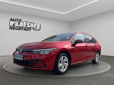 Gebraucht VW Golf VIII Life 131 PS (96 kW) 2021 Rot Kombi