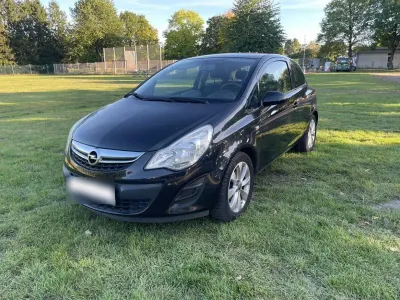 Gebraucht Opel Corsa Active 87 PS (63 kW) 2013 Schwarz Kleinwagen