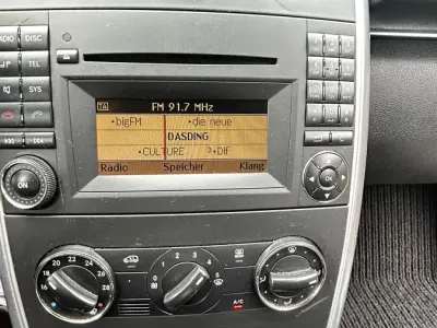 Gebraucht Mercedes B160 90 PS (66 kW) 2009 Schwarz Van / Kleinbus