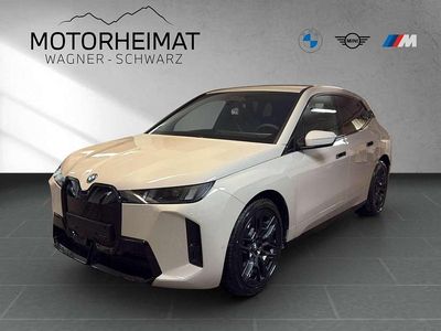 Neu BMW iX Sport Line 300 kW (408 PS) 2025 Dune grey SUV