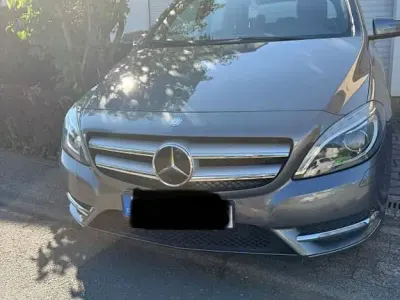 Gebraucht Mercedes B200 156 PS (114 kW) 2012 Grau Kleinwagen