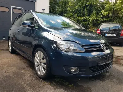 Gebraucht VW Golf VI Team 122 PS (89 kW) 2011 Blau Kleinwagen