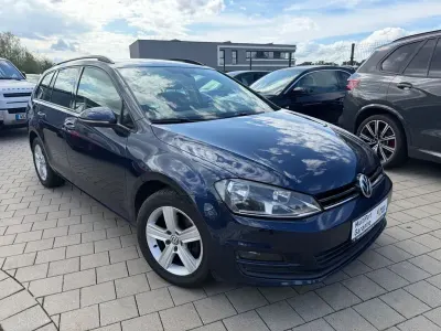 Gebraucht VW Golf VII Comfortline 105 PS (77 kW) 2014 Blau Kombi