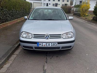 Gebraucht VW Golf IV Basis 75 PS (55 kW) 2000 Silber Limousine