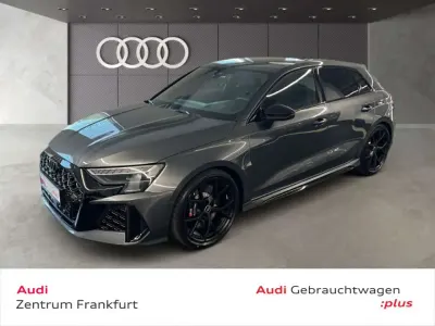 Neu Audi RS3 Sport 400 PS (294 kW) 2026 Daytonagrau perleffekt/daytona Limousine